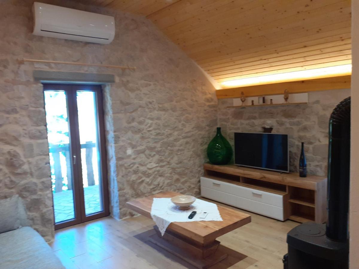Patakun Villa Lecevica Bagian luar foto