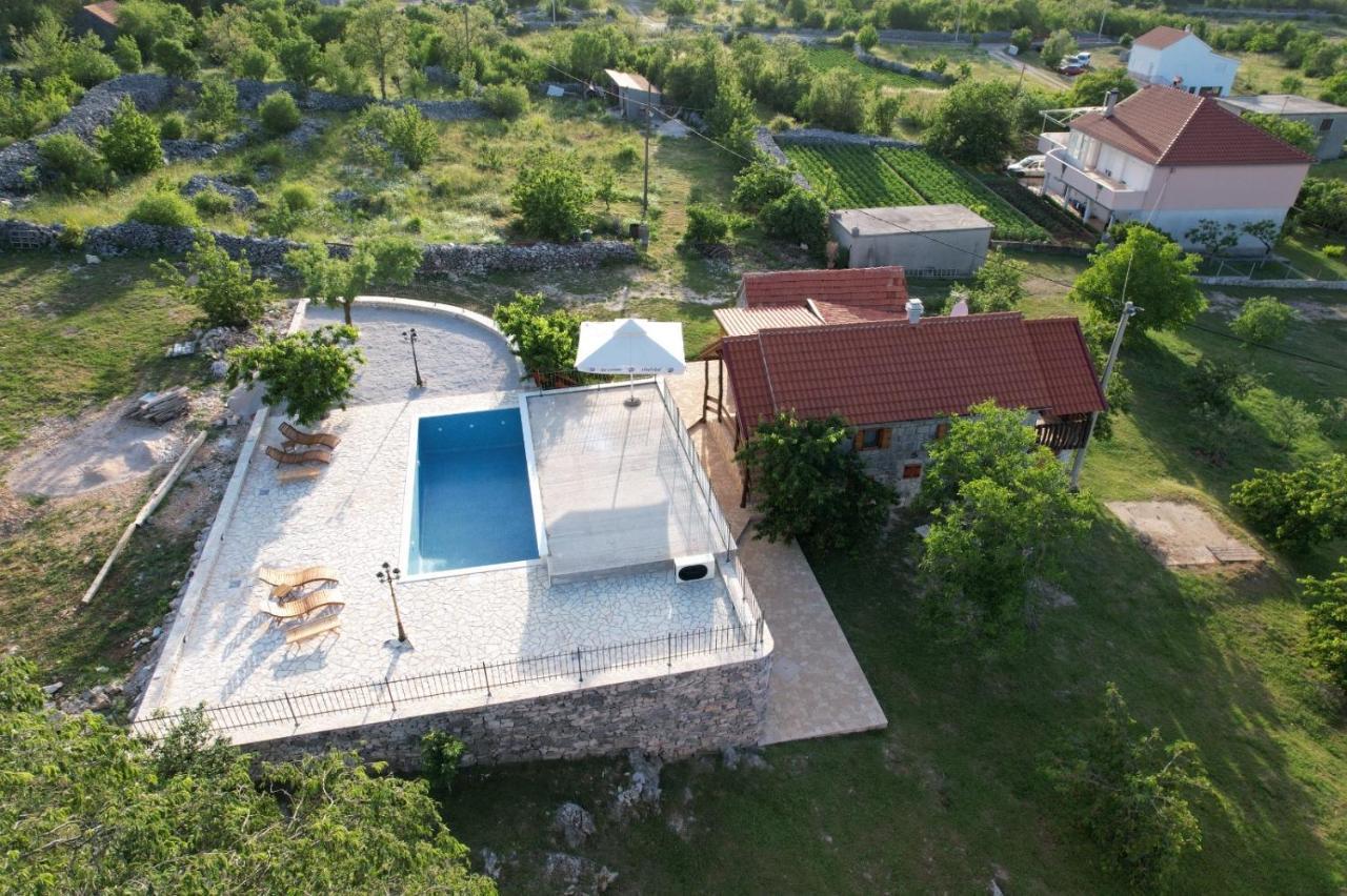 Patakun Villa Lecevica Bagian luar foto