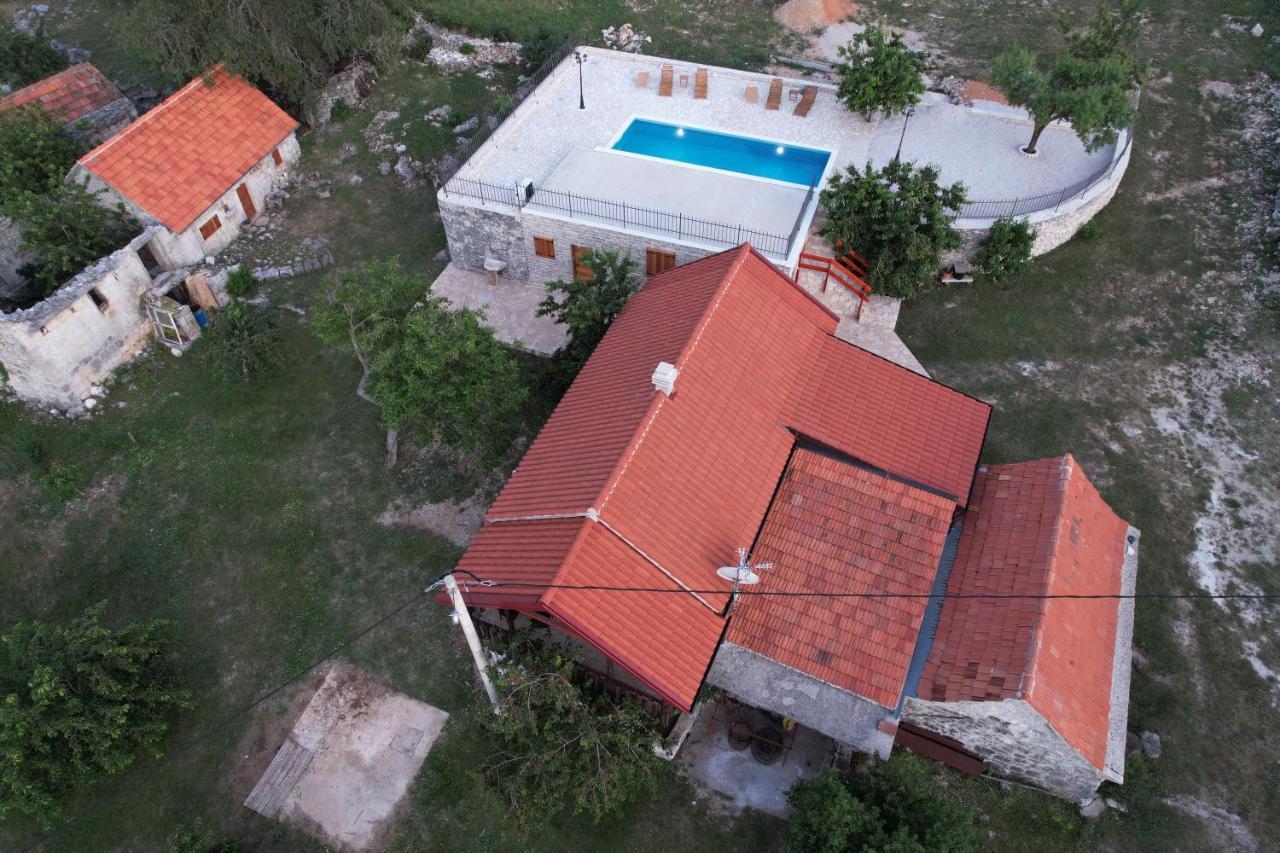 Patakun Villa Lecevica Bagian luar foto