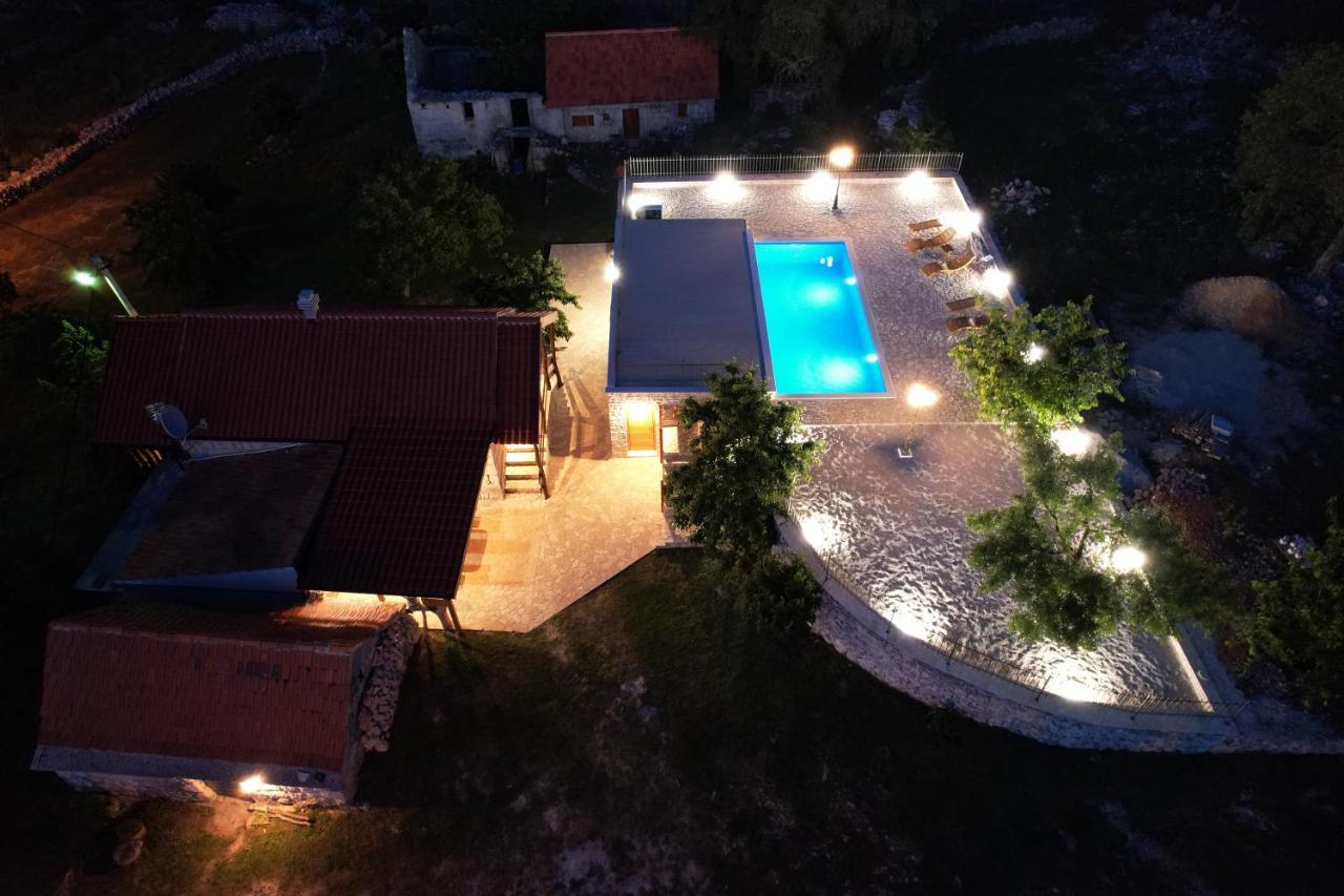 Patakun Villa Lecevica Bagian luar foto