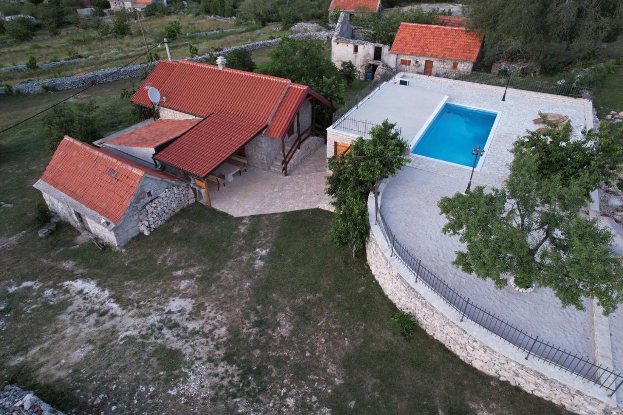 Patakun Villa Lecevica Bagian luar foto